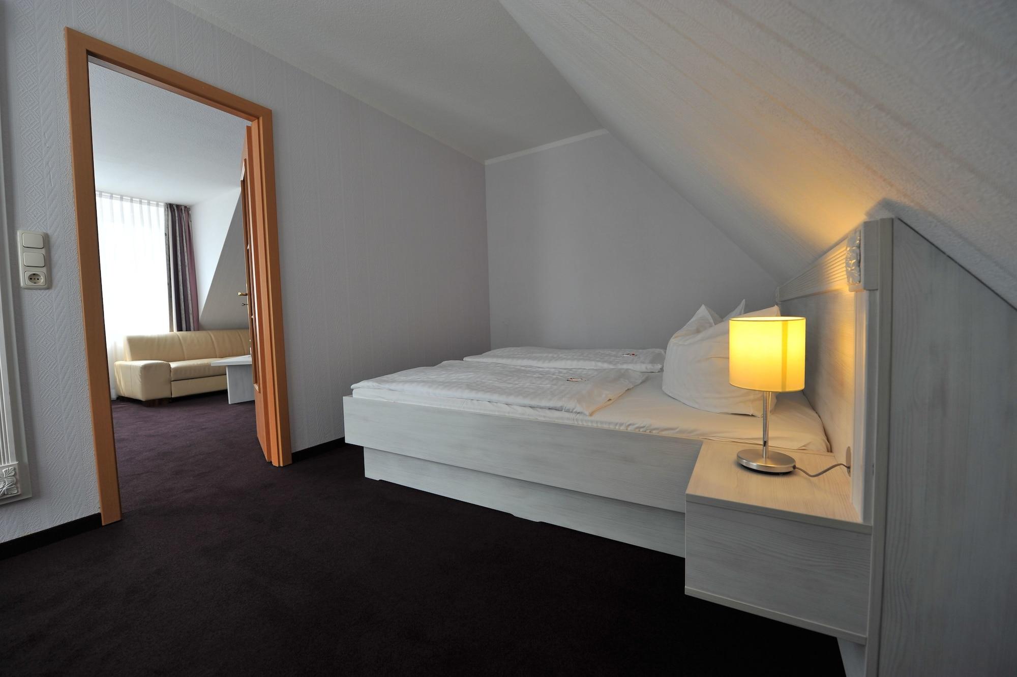 Hotel Am Alten Strom Rostock Bagian luar foto