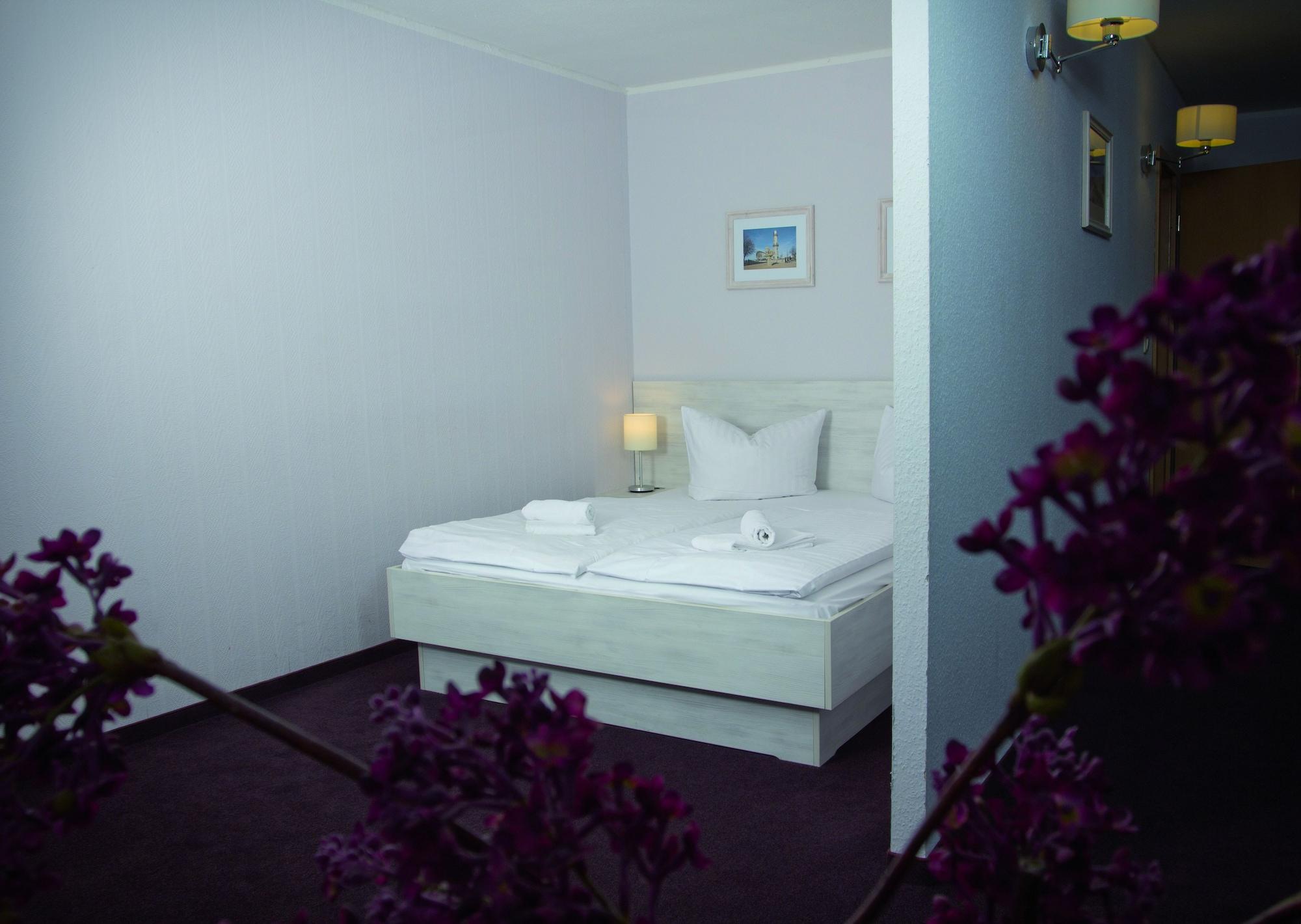 Hotel Am Alten Strom Rostock Bagian luar foto