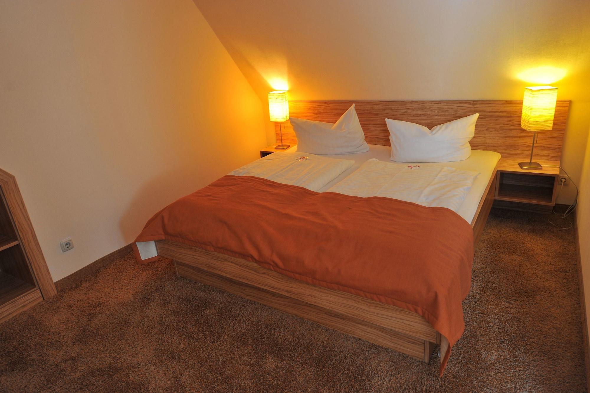 Hotel Am Alten Strom Rostock Bagian luar foto