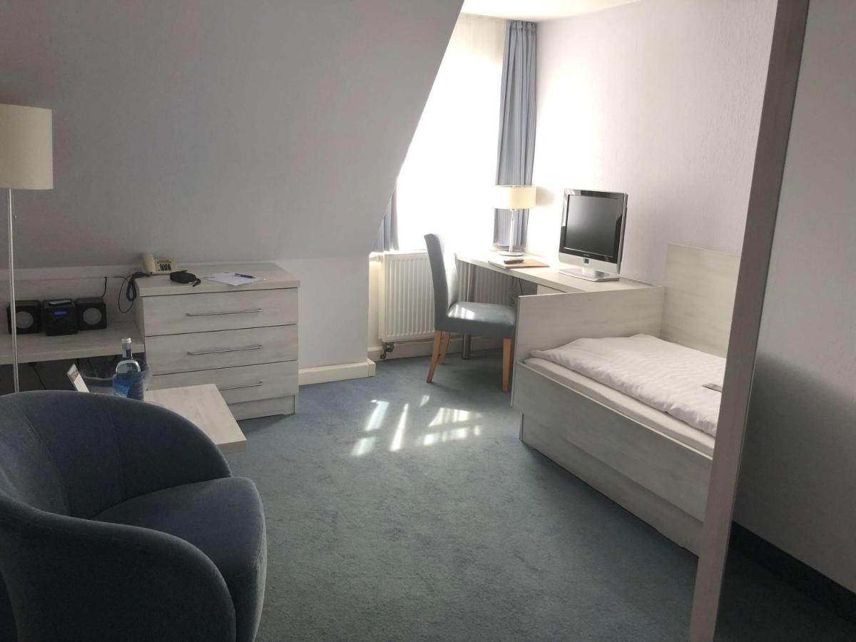 Hotel Am Alten Strom Rostock Bagian luar foto