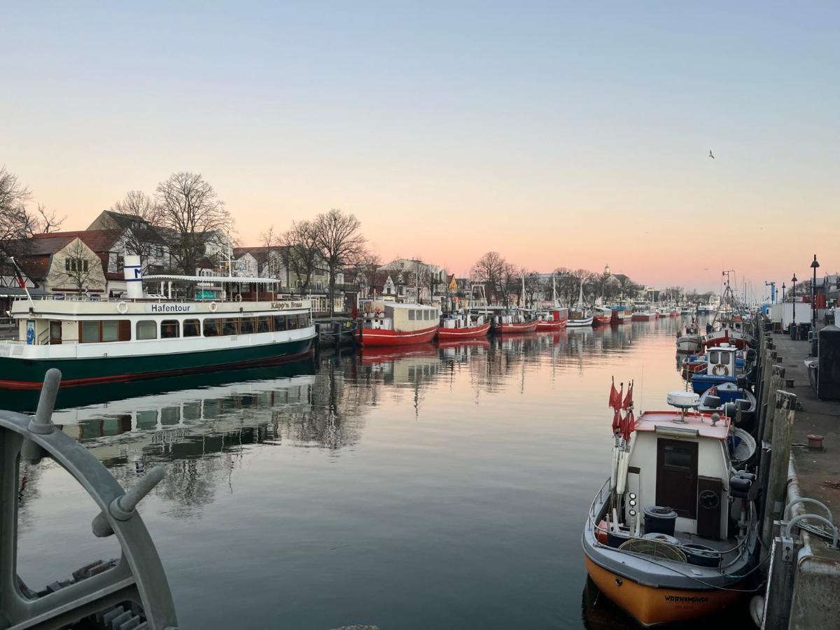 Hotel Am Alten Strom Rostock Bagian luar foto