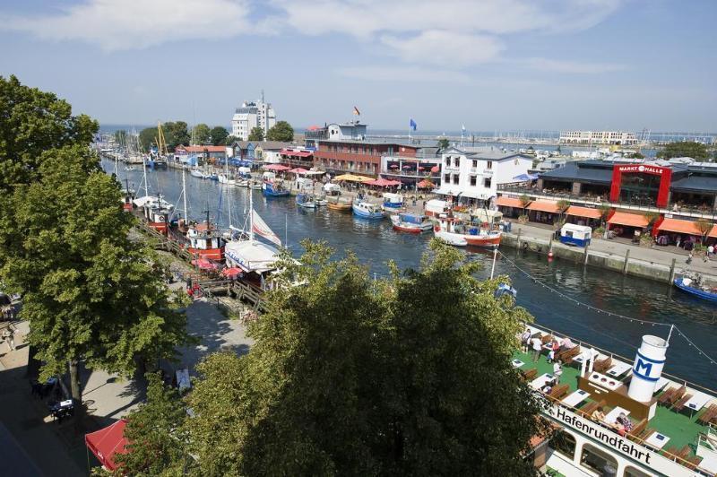 Hotel Am Alten Strom Rostock Bagian luar foto