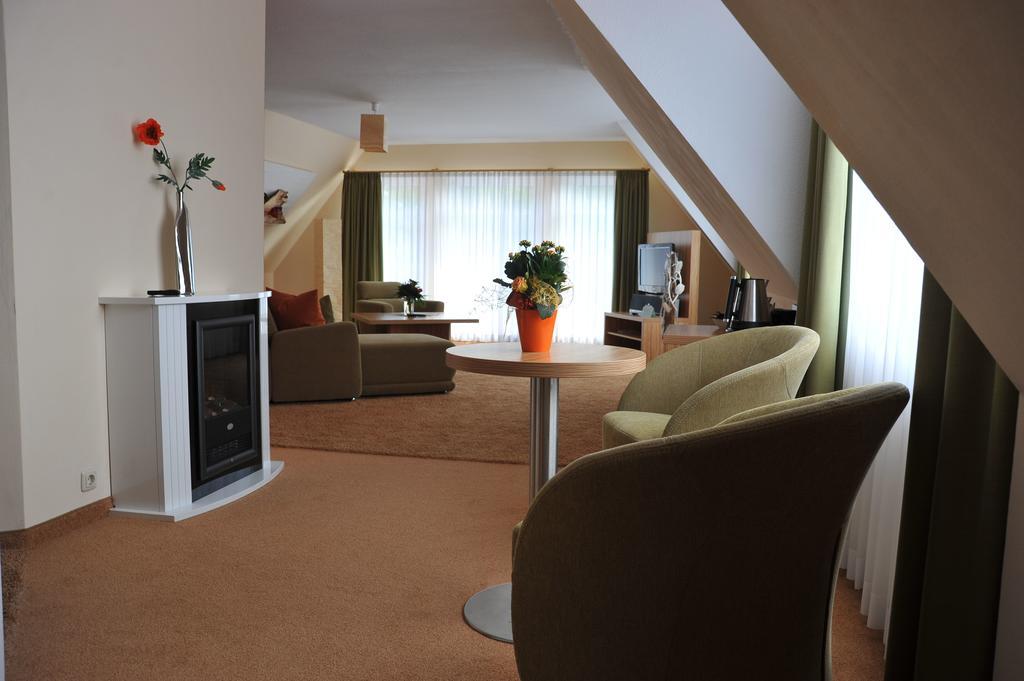 Hotel Am Alten Strom Rostock Bagian luar foto