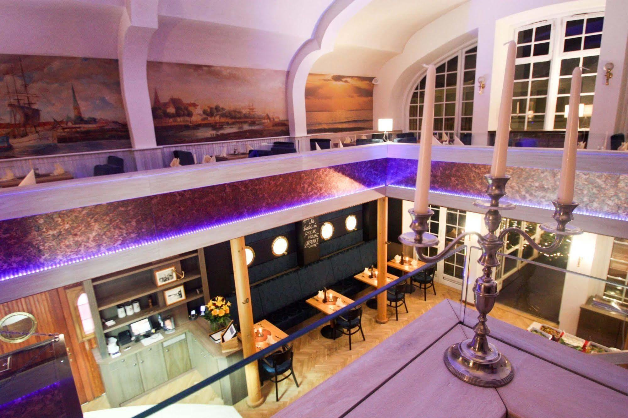 Hotel Am Alten Strom Rostock Bagian luar foto