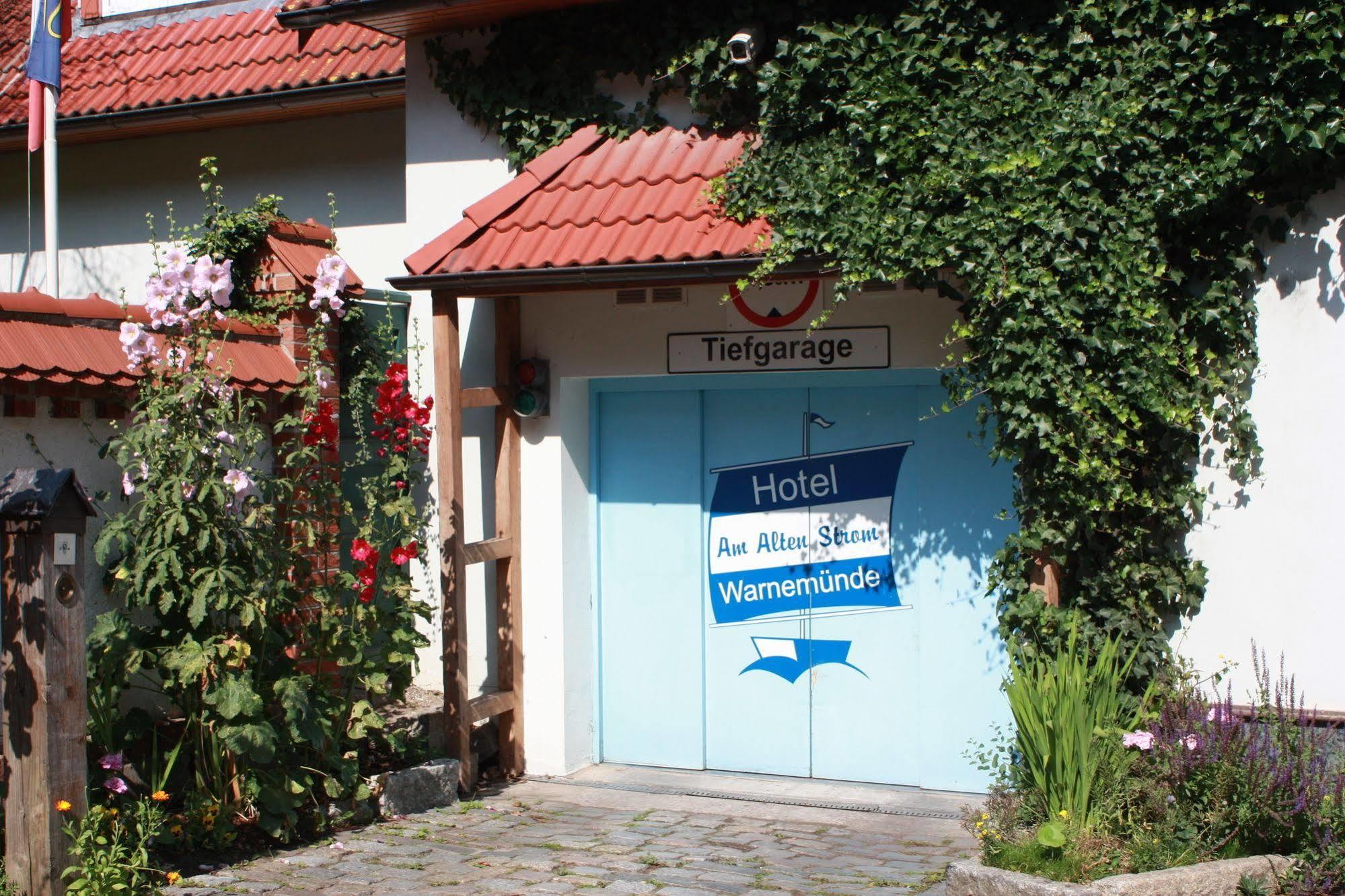 Hotel Am Alten Strom Rostock Bagian luar foto