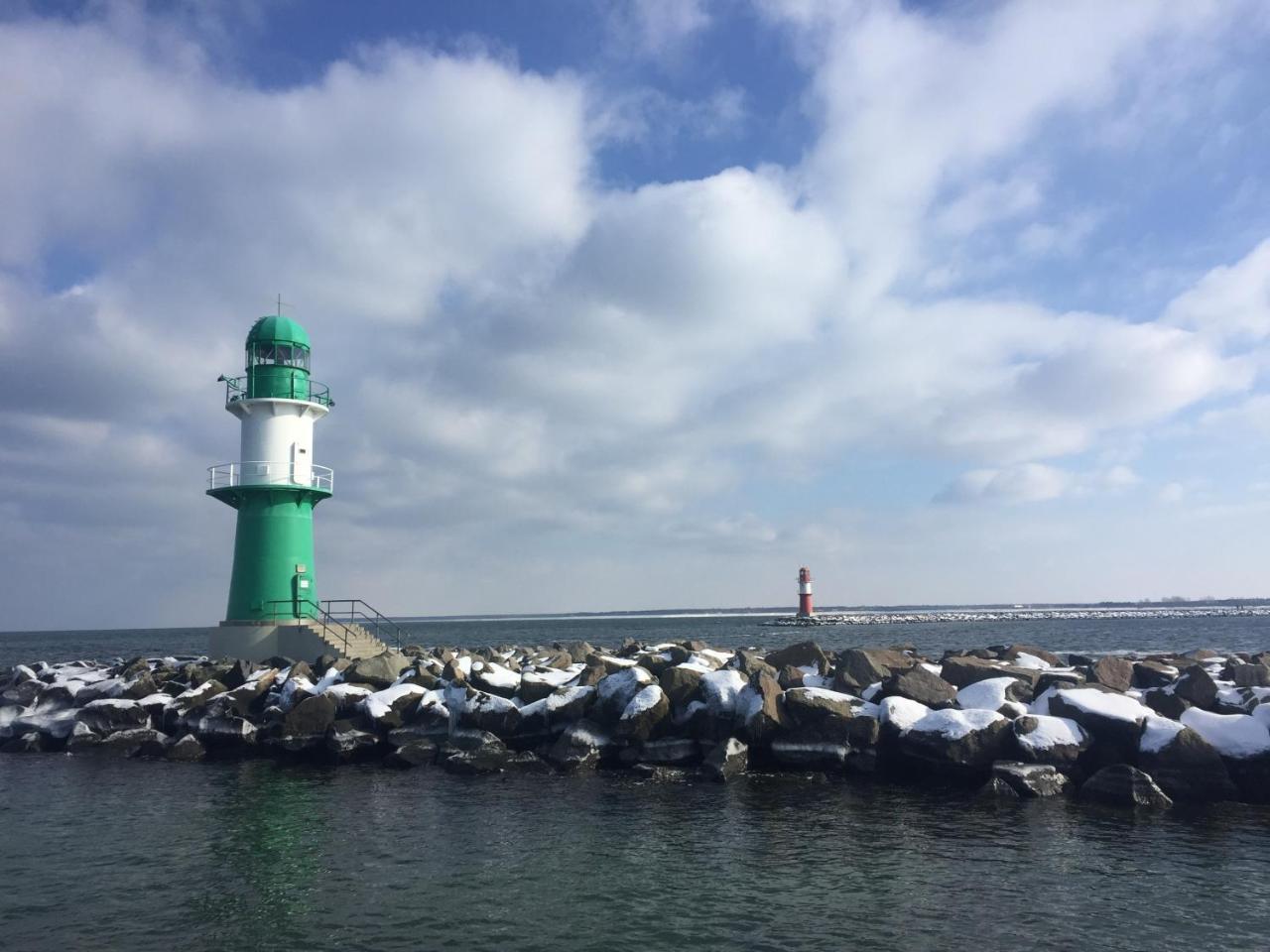 Hotel Am Alten Strom Rostock Bagian luar foto