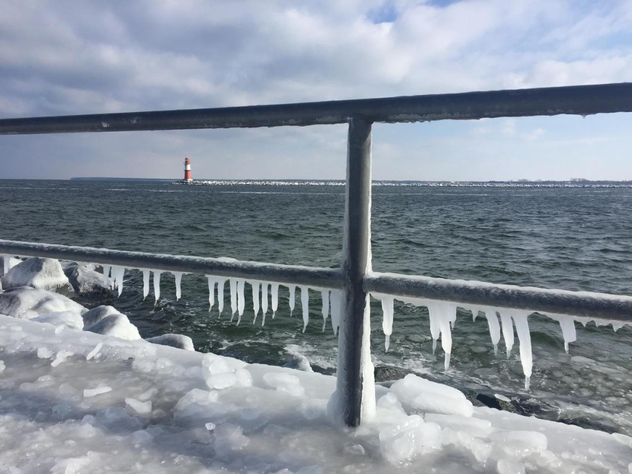 Hotel Am Alten Strom Rostock Bagian luar foto